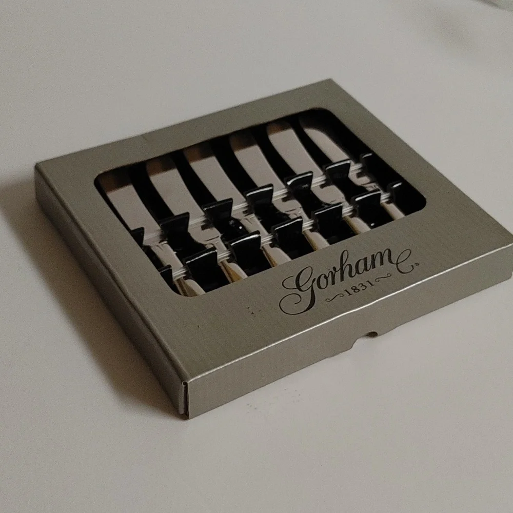 NIB 6 Stainless Appetizer Knives